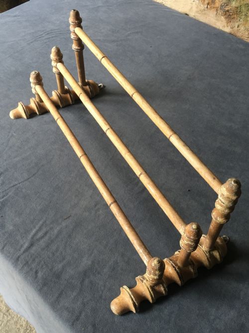 VICTORIAN WALLMOUNTED TOWEL RAIL - ADDITIONAL PHOTO 8