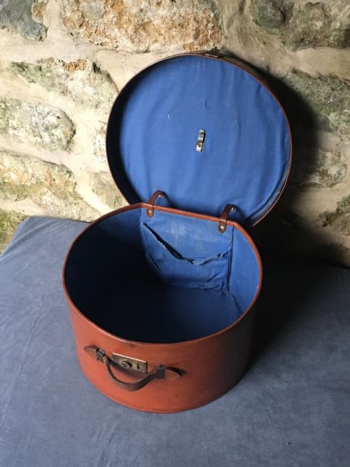 TOP QUALITY LEATHER TRAVELLING CASE - ADDITIONAL PHOTO 18