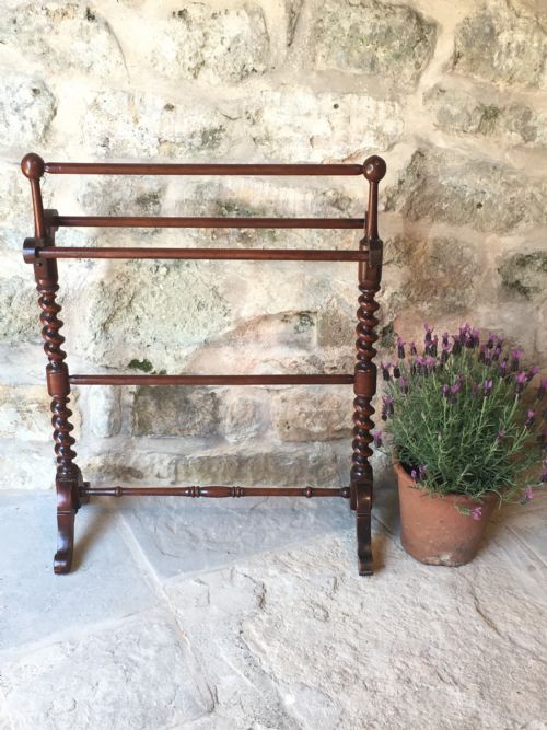 SUPERB VICTORIAN TOWEL RAIL - ADDITIONAL PHOTO 8
