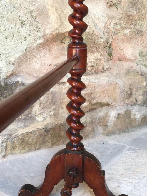 SUPERB VICTORIAN TOWEL RAIL - ADDITIONAL PHOTO 18