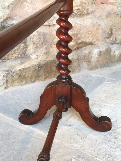 SUPERB VICTORIAN TOWEL RAIL - ADDITIONAL PHOTO 19