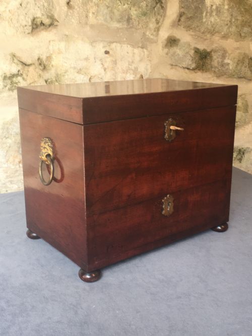 beautiful mahogany jewellery box - CATEGORY: ANTIQUE BOXES - DATED REGENCY