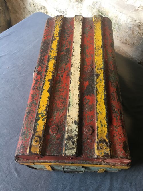 EARLY C20TH PAINTED TRUNK - ADDITIONAL PHOTO 8