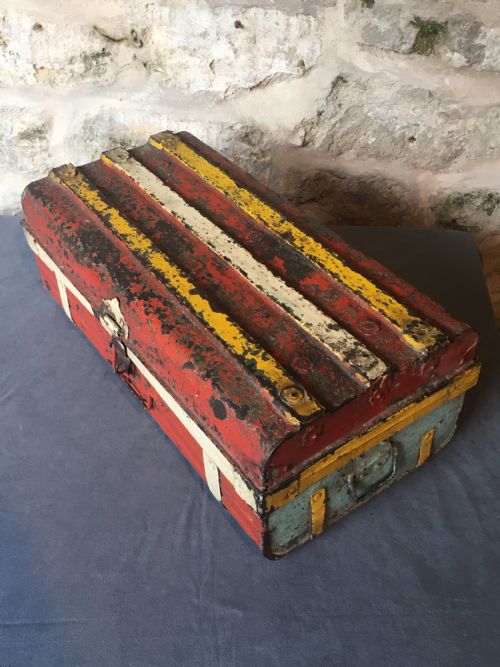 EARLY C20TH PAINTED TRUNK - ADDITIONAL PHOTO 10