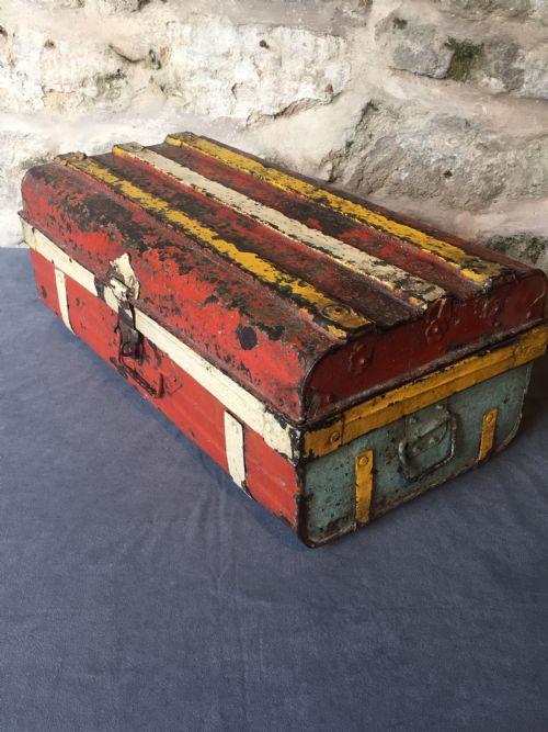 EARLY C20TH PAINTED TRUNK - ADDITIONAL PHOTO 12
