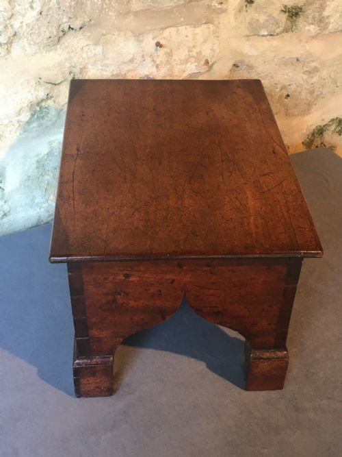 LOW GOTHIC TABLE - ADDITIONAL PHOTO 9