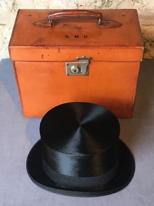 SILK TOP HAT BOX IN SUPERB CONDITION - ADDITIONAL PHOTO 2