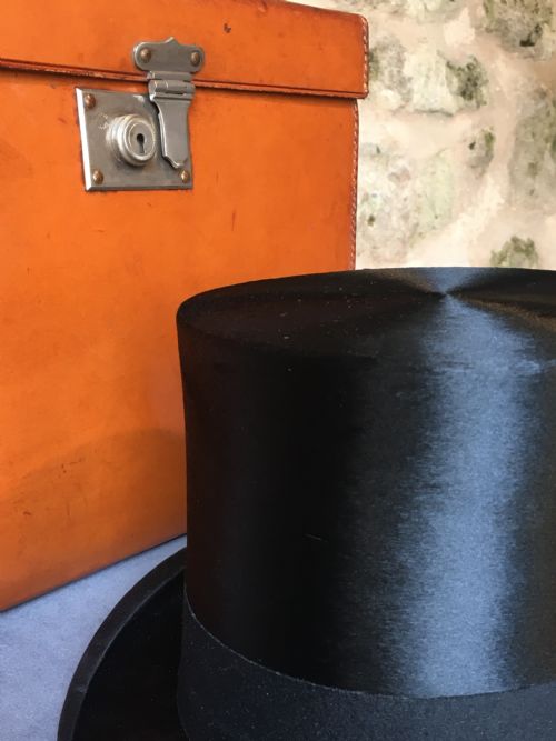 SILK TOP HAT BOX IN SUPERB CONDITION - ADDITIONAL PHOTO 6