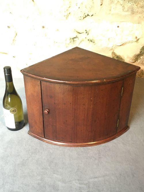 A CHARMING VICTORIAN CORNER CUPBOARD - ADDITIONAL PHOTO 1