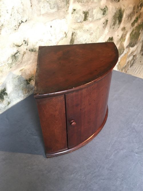A CHARMING VICTORIAN CORNER CUPBOARD - ADDITIONAL PHOTO 9