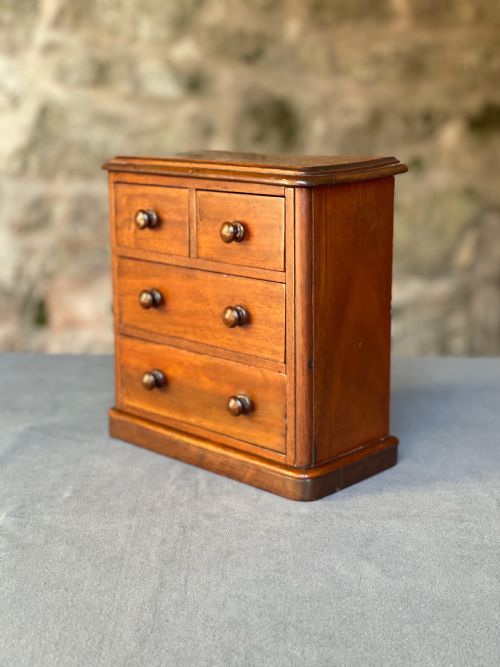 JEWELLERY BOX AS A MINIATURE CHEST OF DRAWERS - ADDITIONAL PHOTO 9
