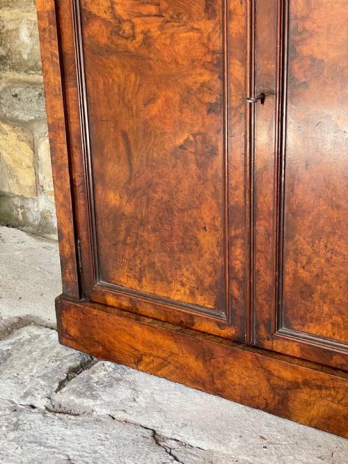 SMALLMEDIUM LIBRARY BOOKCASE IN BURR WALNUT - ADDITIONAL PHOTO 18