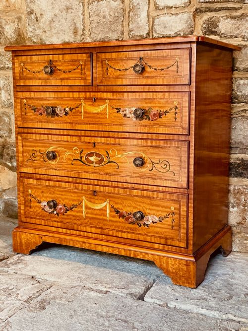 SMALL CHEST OF DRAWERS IN SATINWOOD - ADDITIONAL PHOTO 3