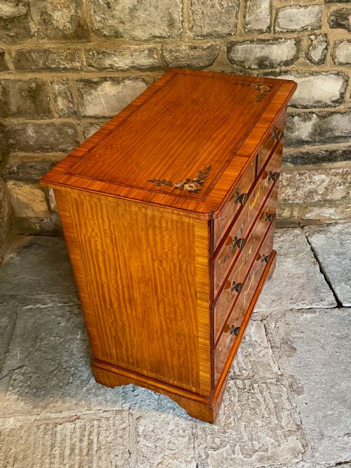 SMALL CHEST OF DRAWERS IN SATINWOOD - ADDITIONAL PHOTO 19