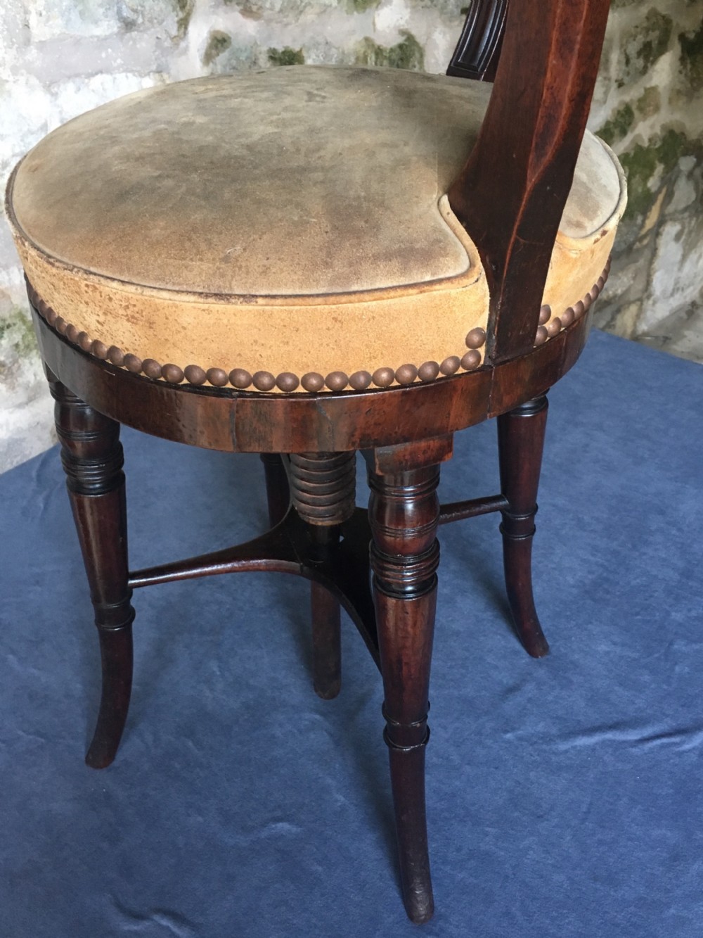 Adjustable music stool for piano/harp/cello  View XI