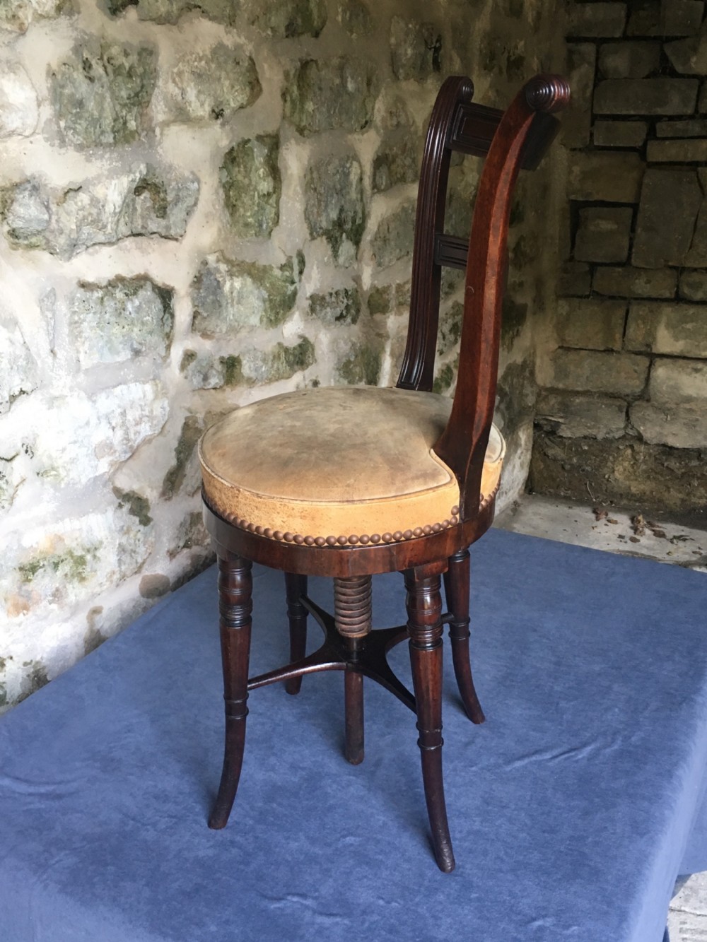 Adjustable music stool for piano/harp/cello  View XIII
