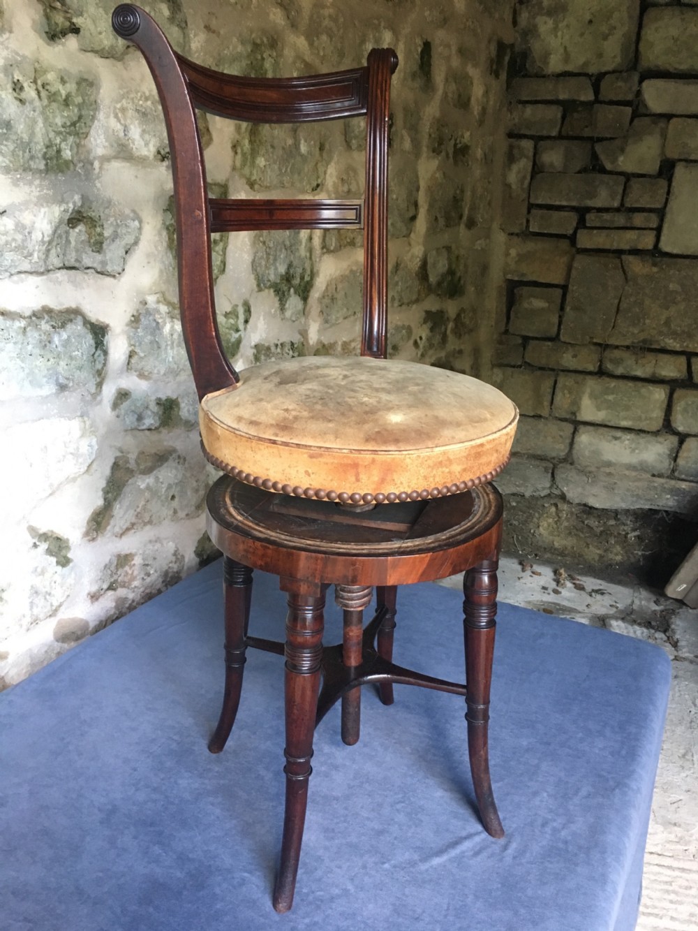 Adjustable music stool for piano/harp/cello  View XVIII