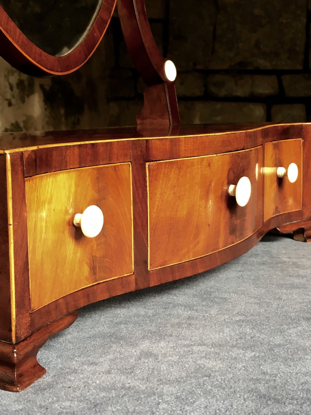 Dressing table mirror or toilet mirror View V
