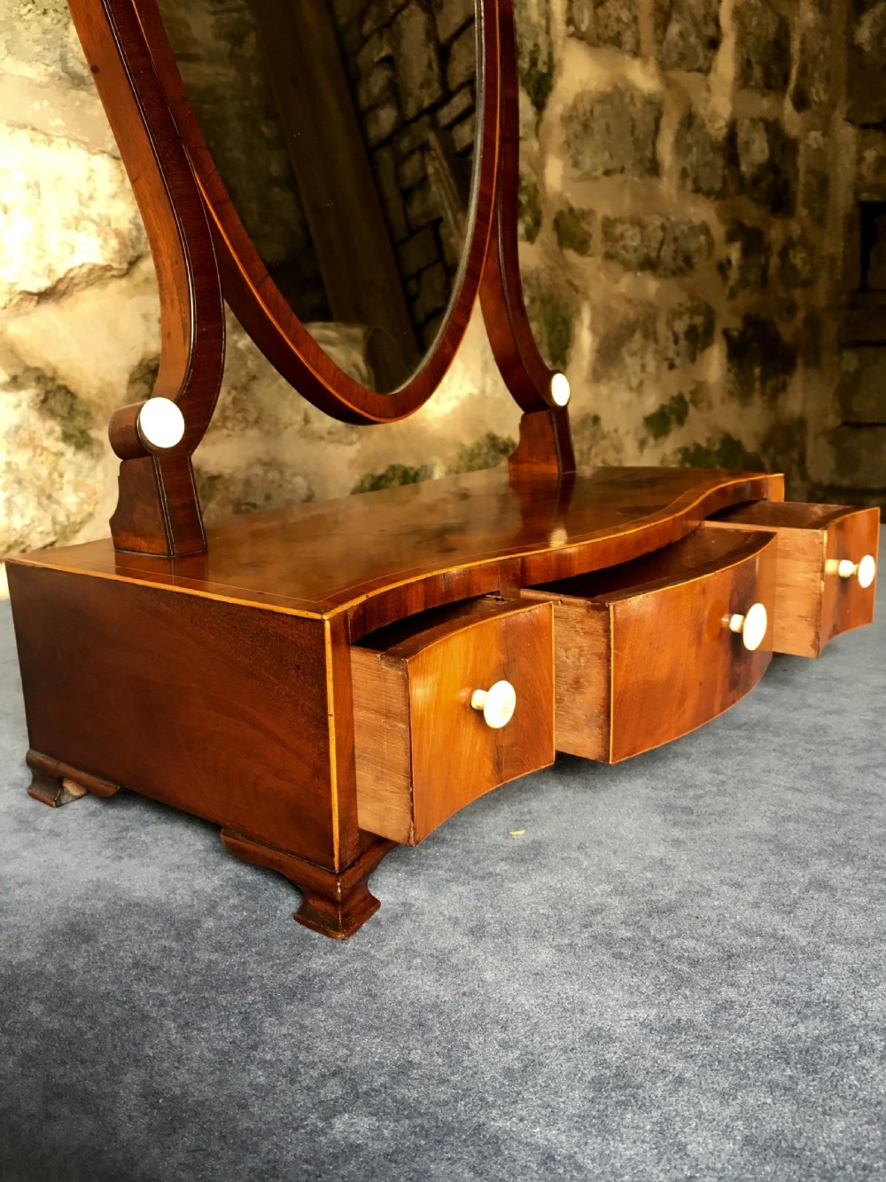 Dressing table mirror or toilet mirror View IX