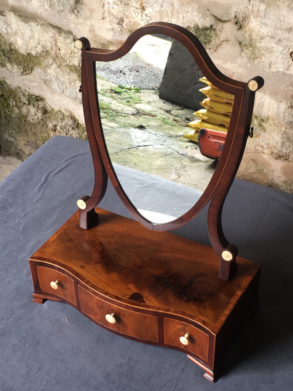 Dressing table mirror or toilet mirror View XI