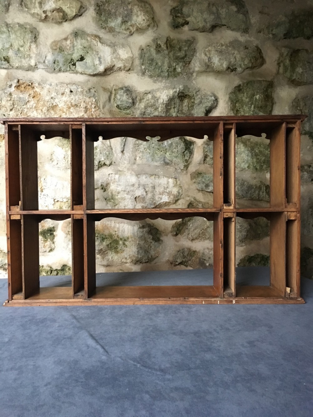 Small set of wall shelves View XI