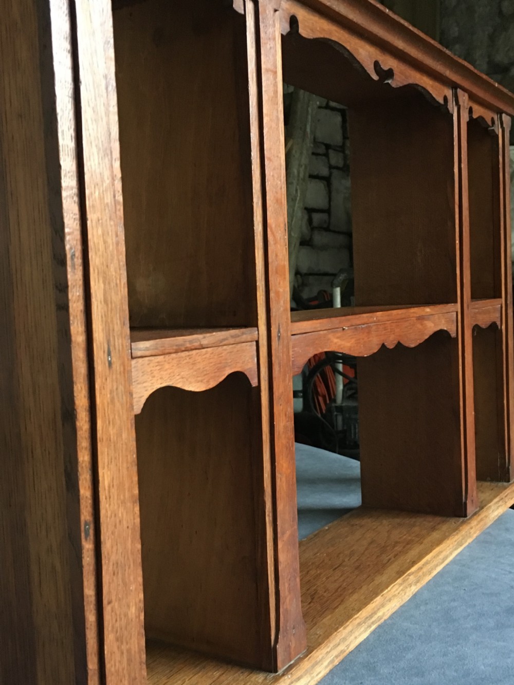 Small set of wall shelves View XIV
