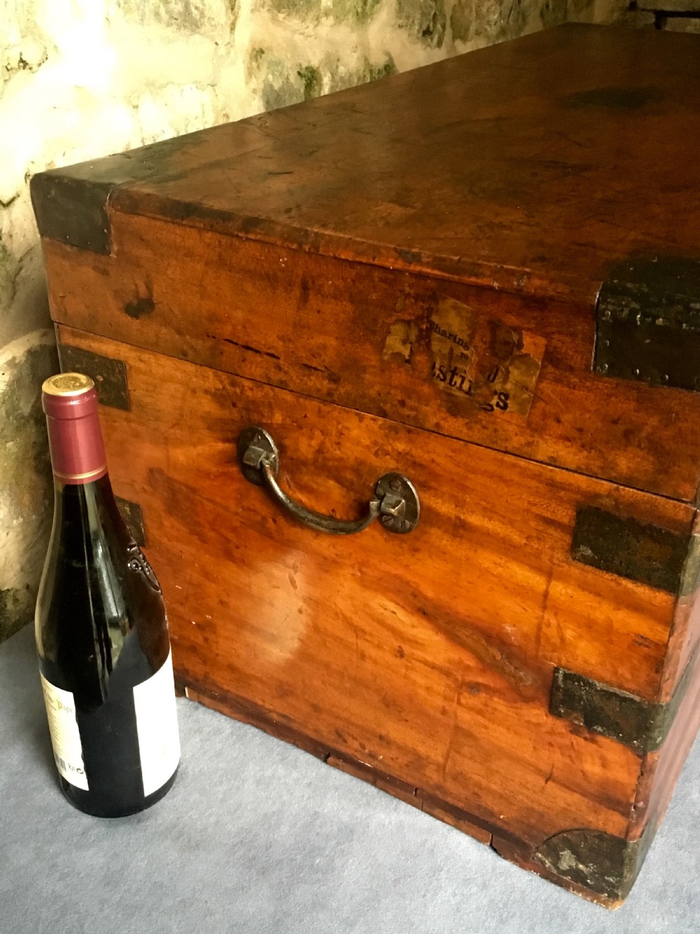 Blanket chest or trunk in camphorwood View XXII