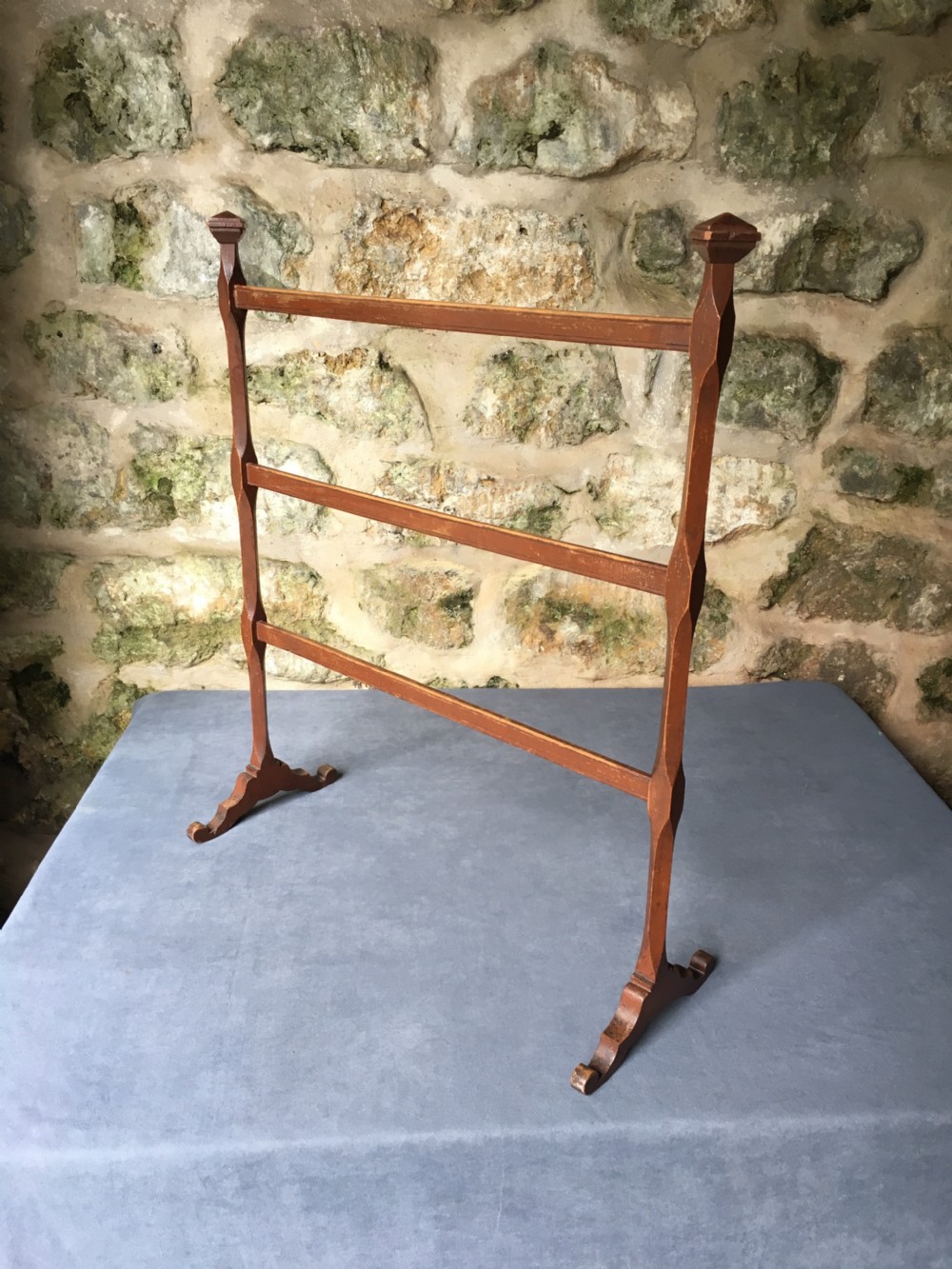 Small towel rail View III