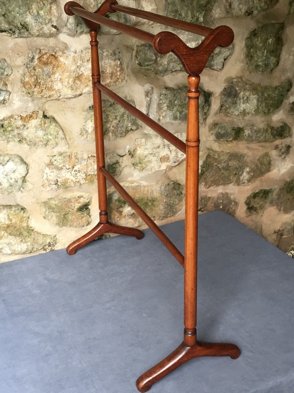  High quality Victorian towel rail 