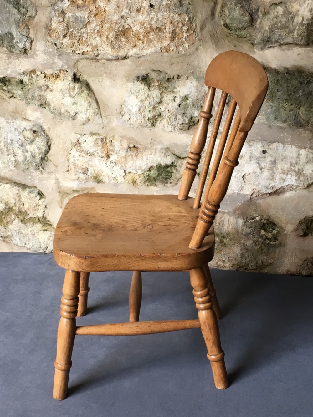 Beautiful little child's chair View VII