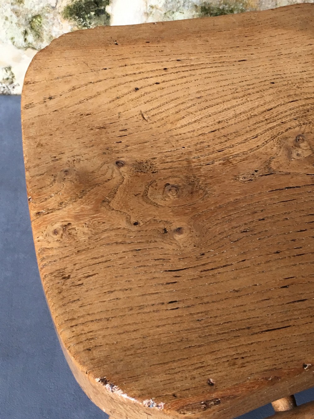 Beautiful little child's chair View VIII