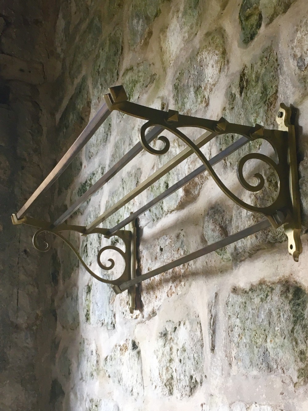 Early c20th wall-mounted shelf