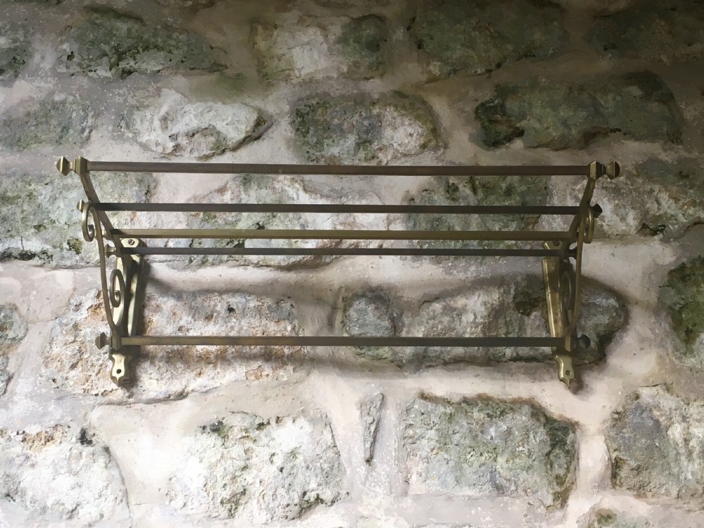 Early c20th wall-mounted shelf View XIII