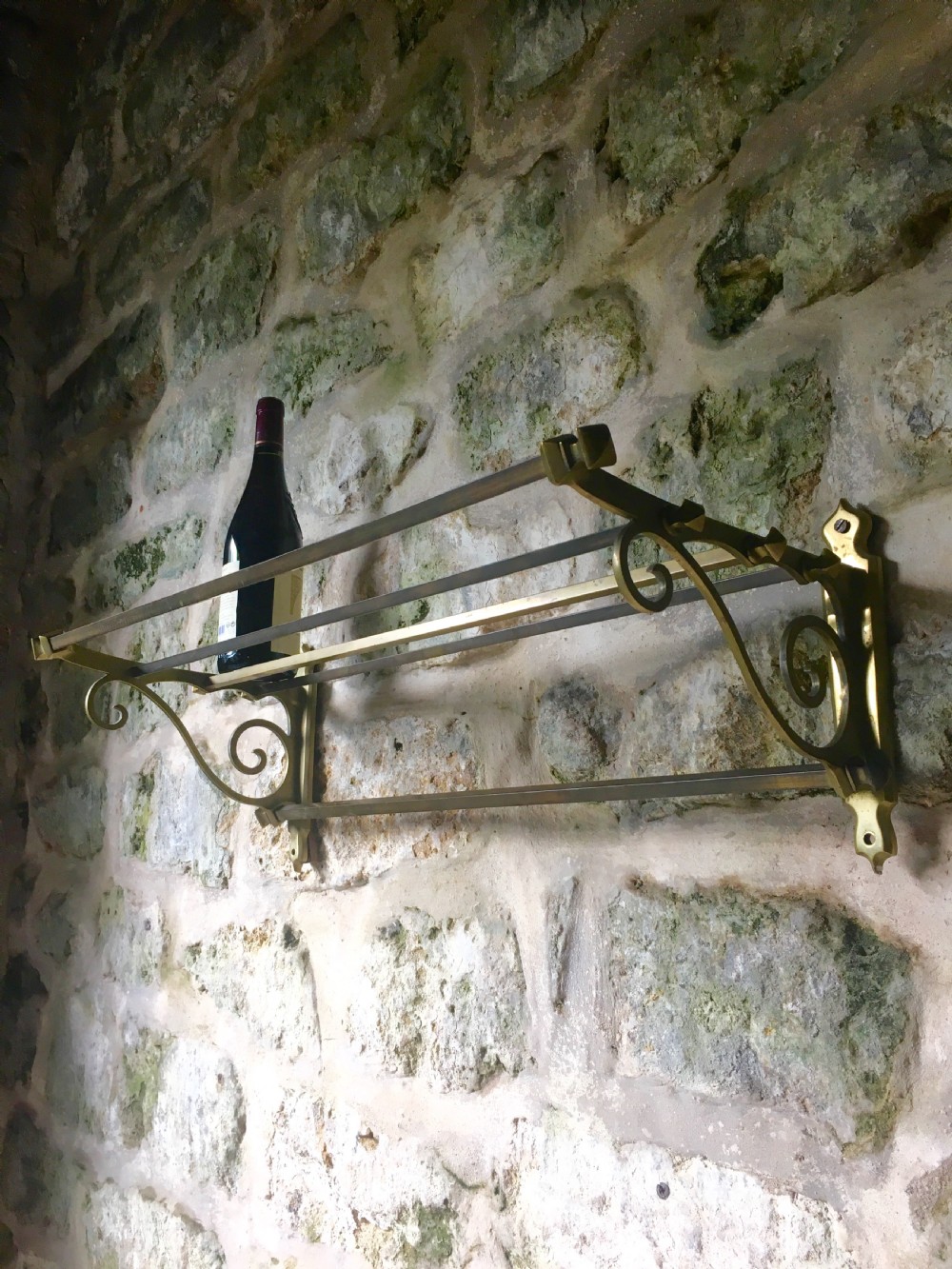 Early c20th wall-mounted shelf View XVII