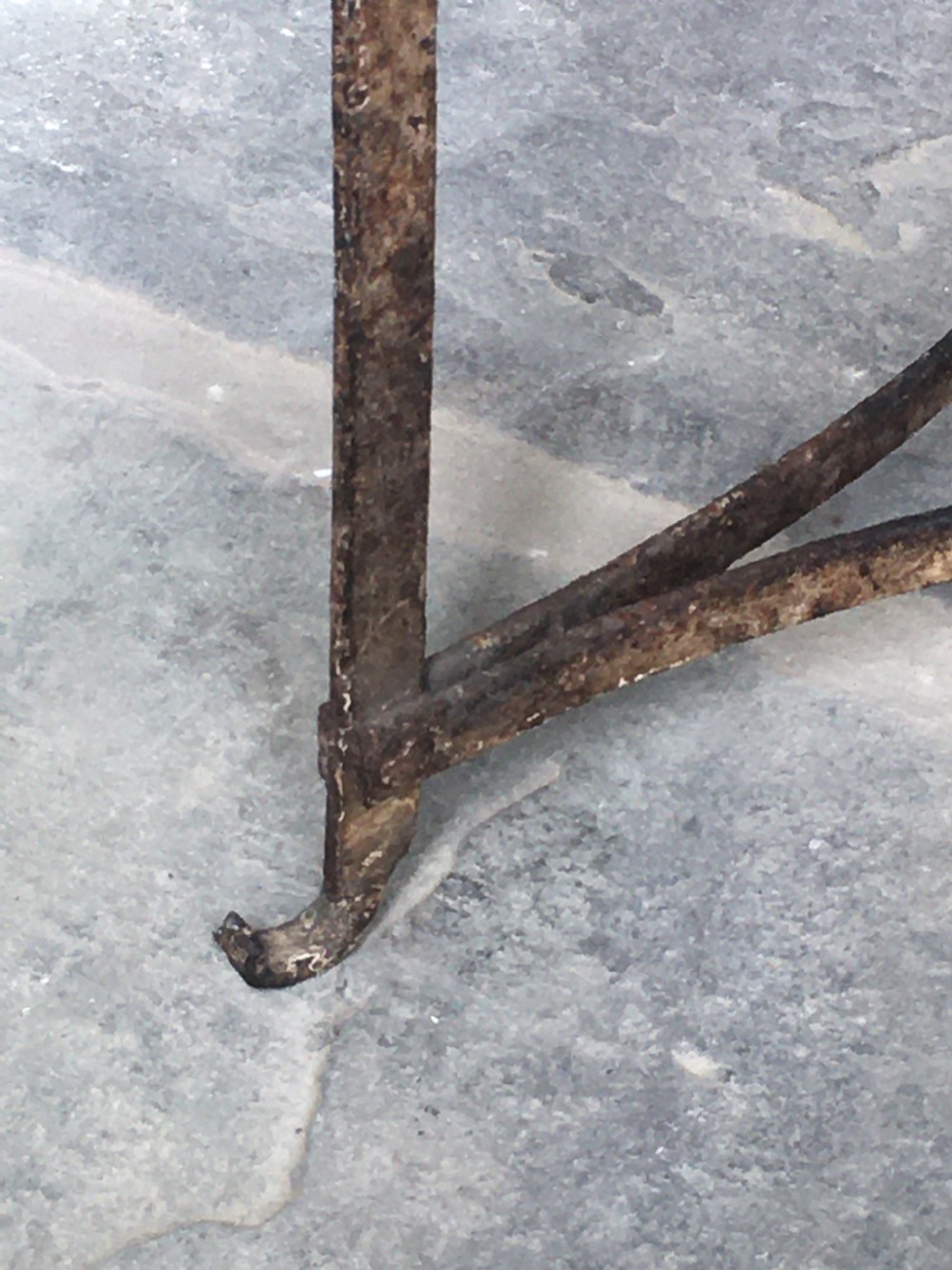 Tall painted pot stand View XV