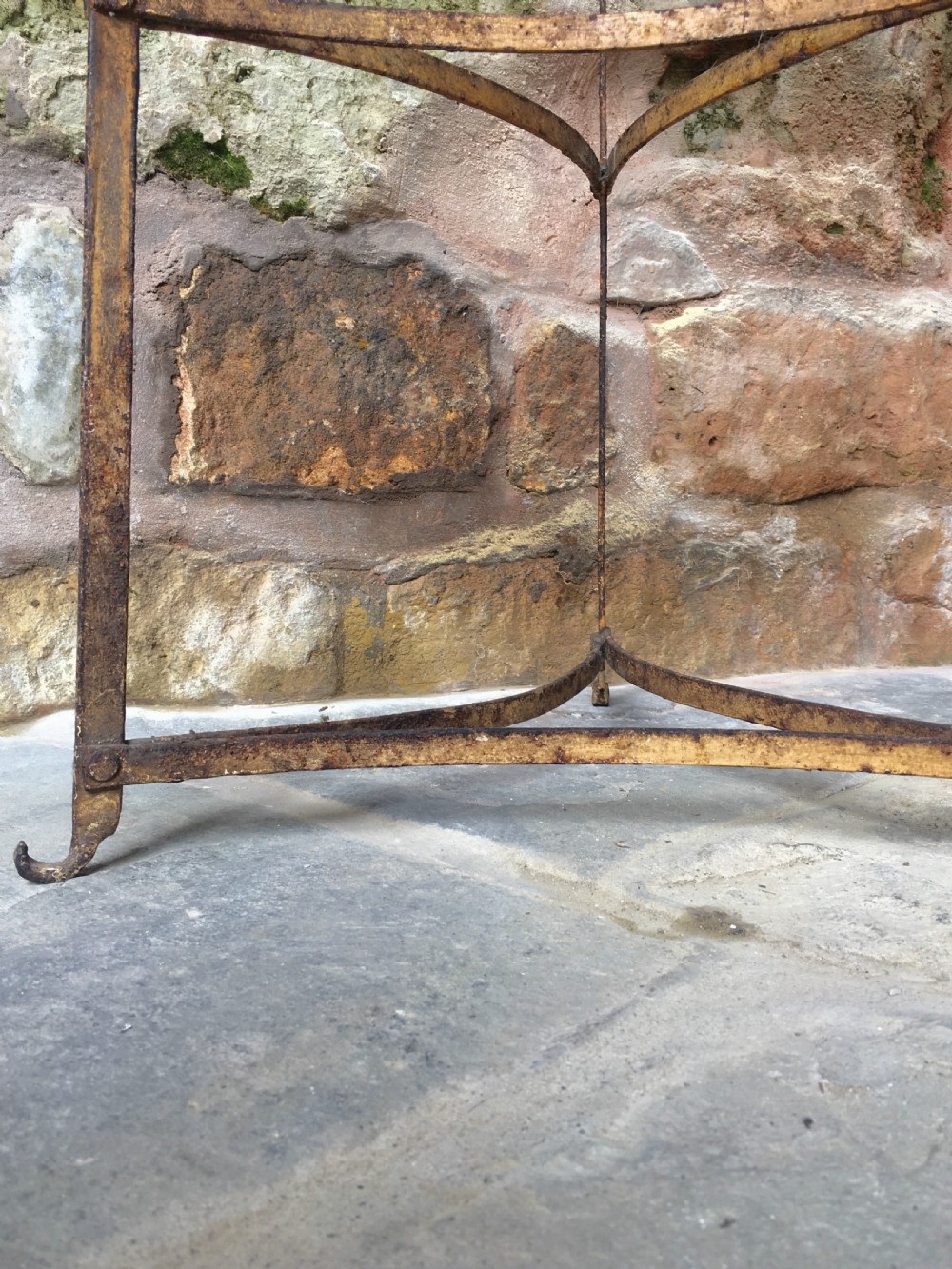 Tall painted pot stand View XVIII