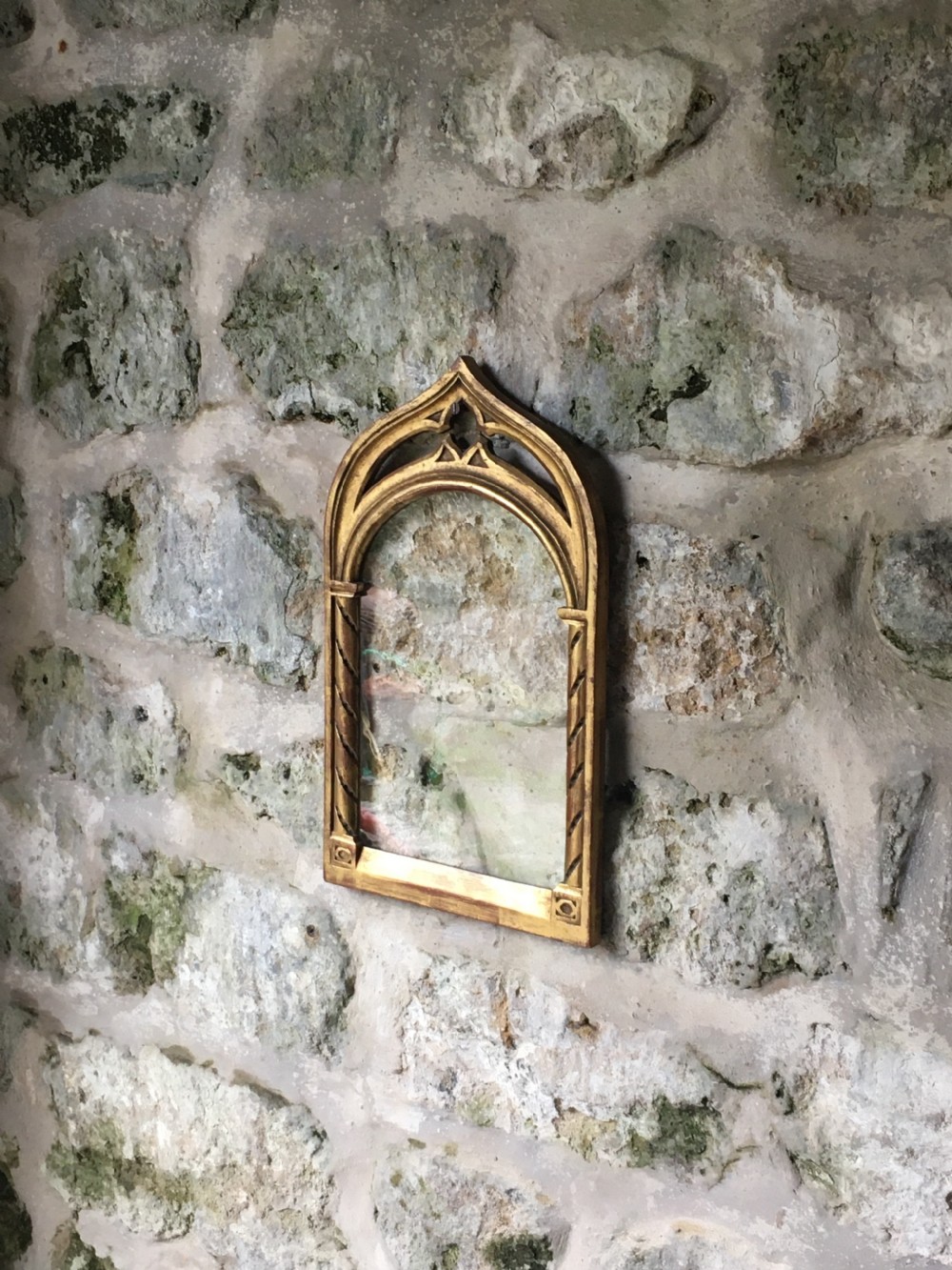 Gothic arch-topped picture frame View XIII