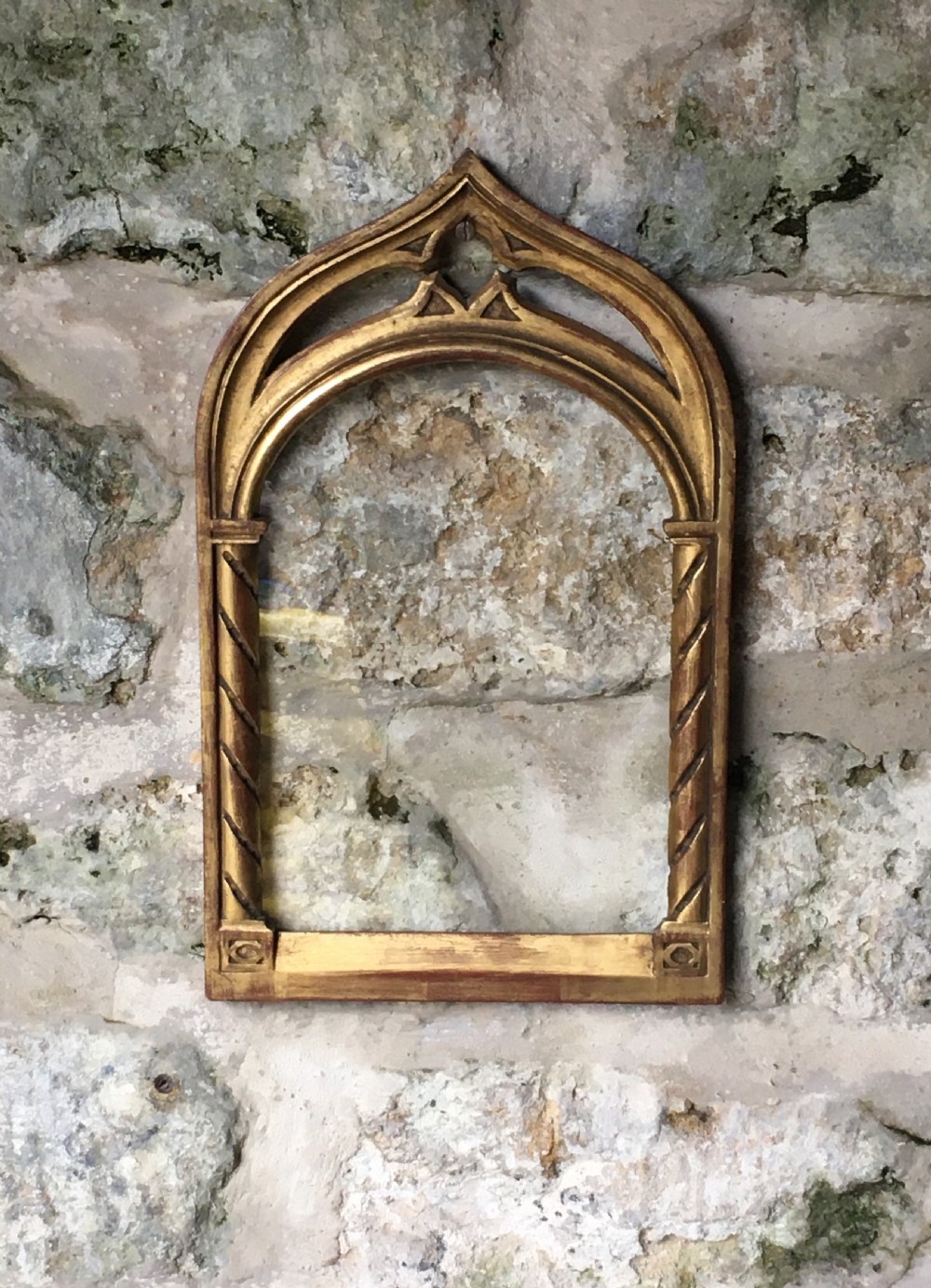 Gothic arch-topped picture frame View XVI