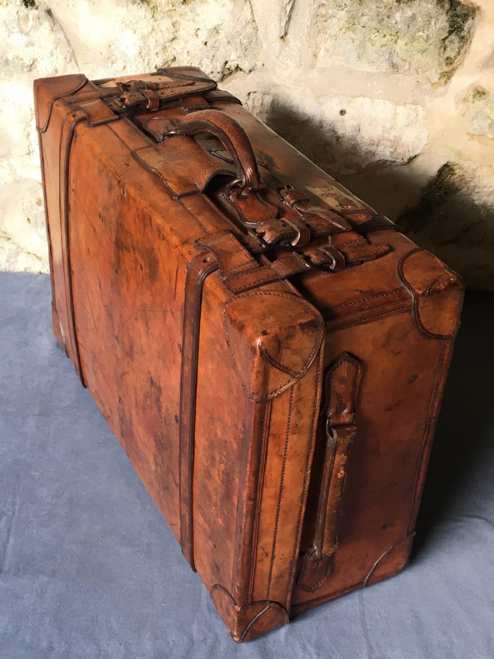 Luggage: a wonderful leather suitcase  View VIII