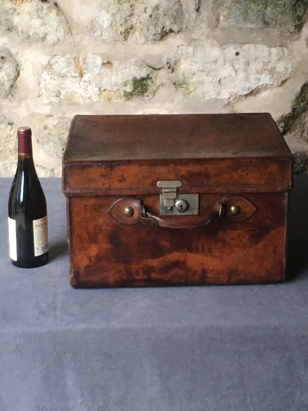 Luggage: Fine leather case View XVI