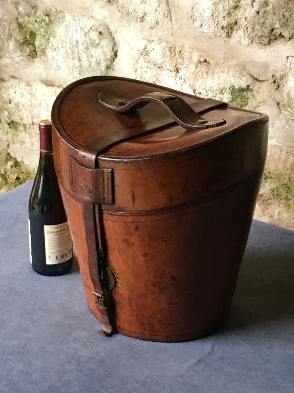 Army & Navy hat box  View XIX