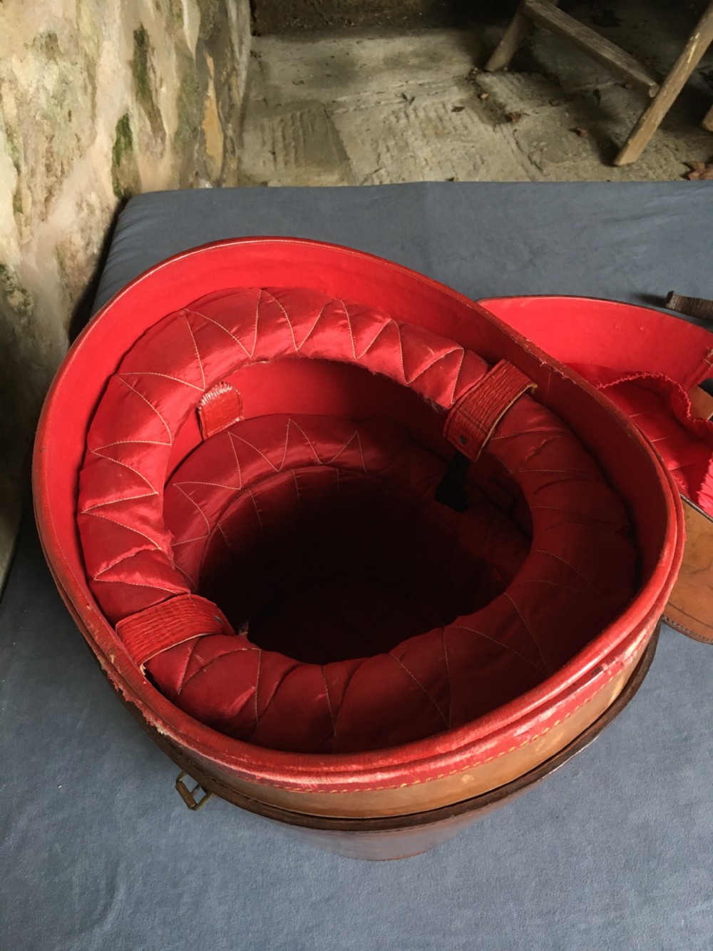 Army & Navy hat box  View XXIII