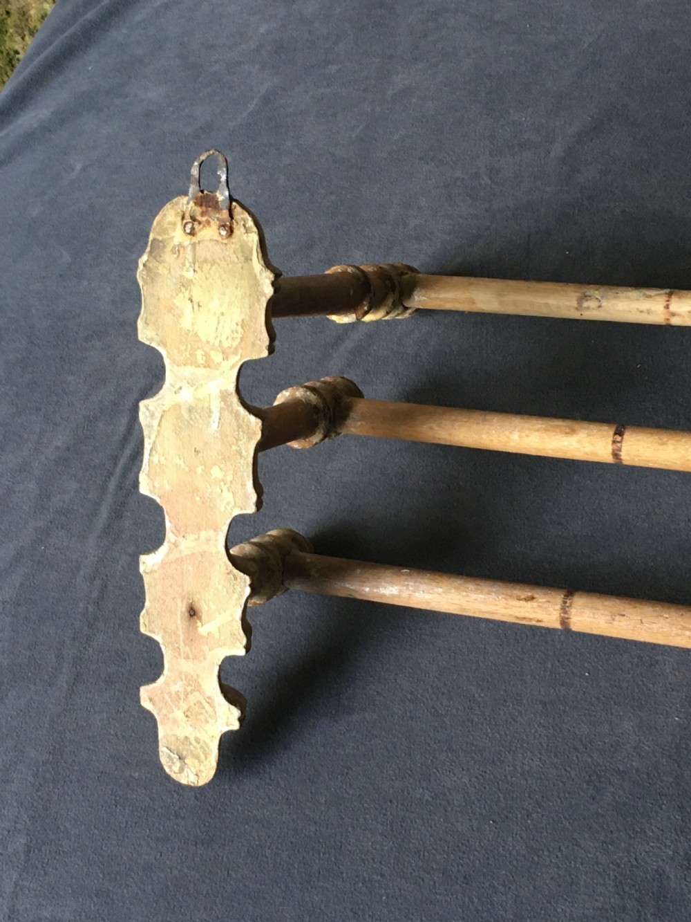 Victorian wall-mounted towel rail View XIII