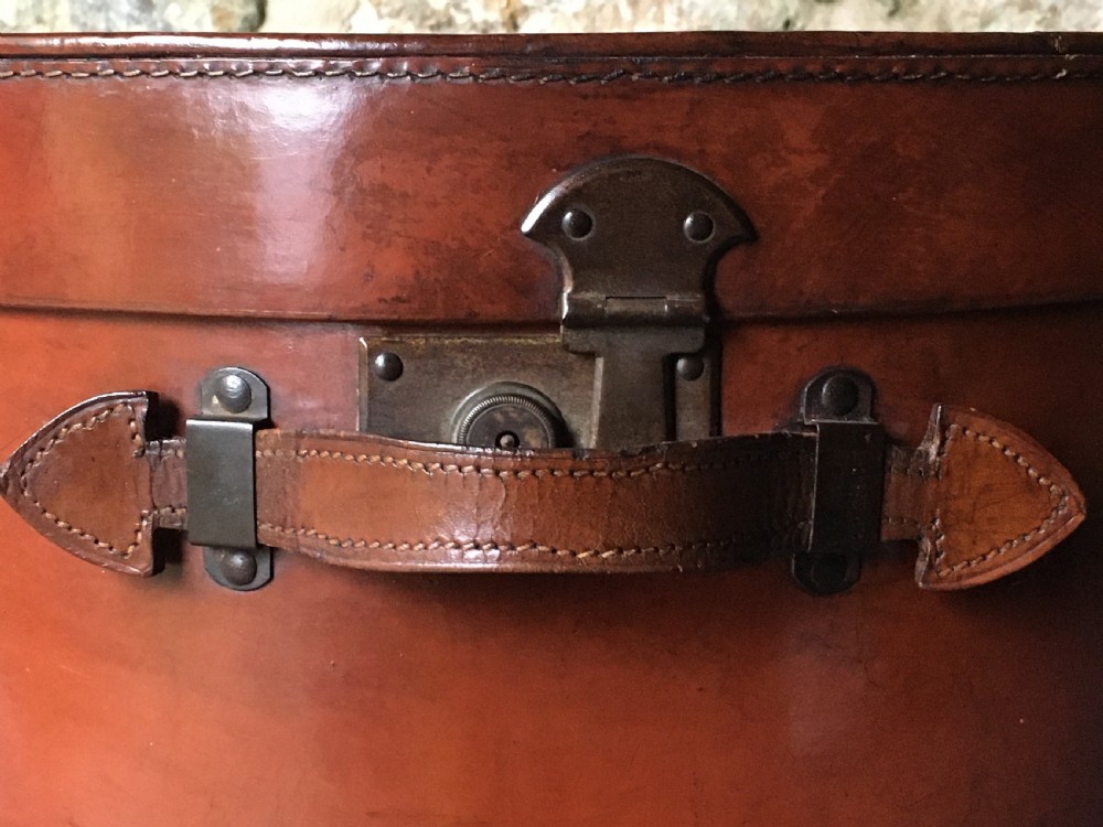 Top quality leather travelling case View VI