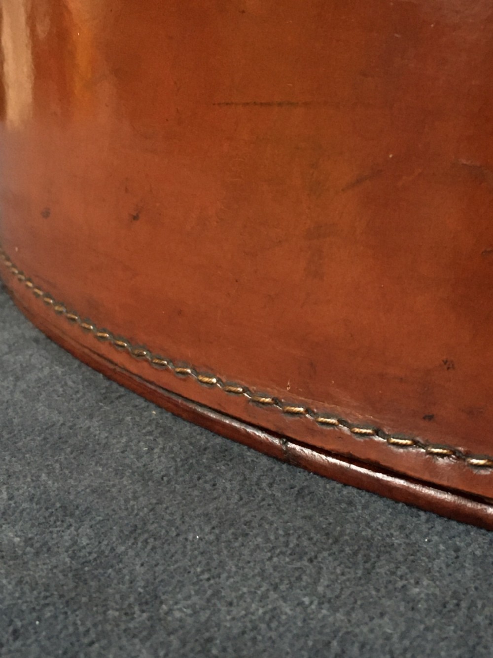 Top quality leather travelling case View VIII