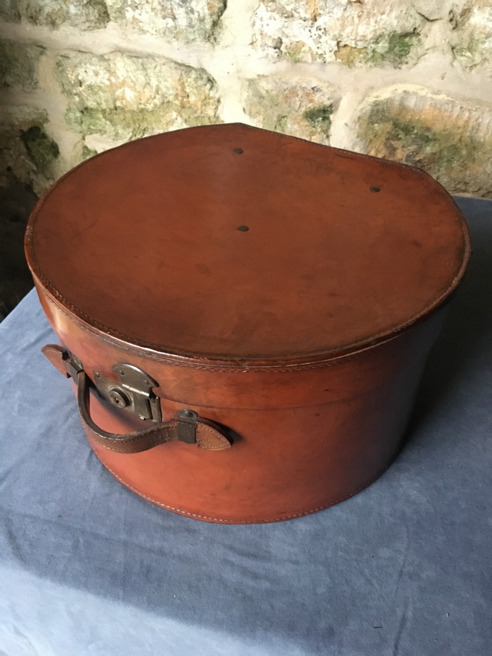 Top quality leather travelling case View IX