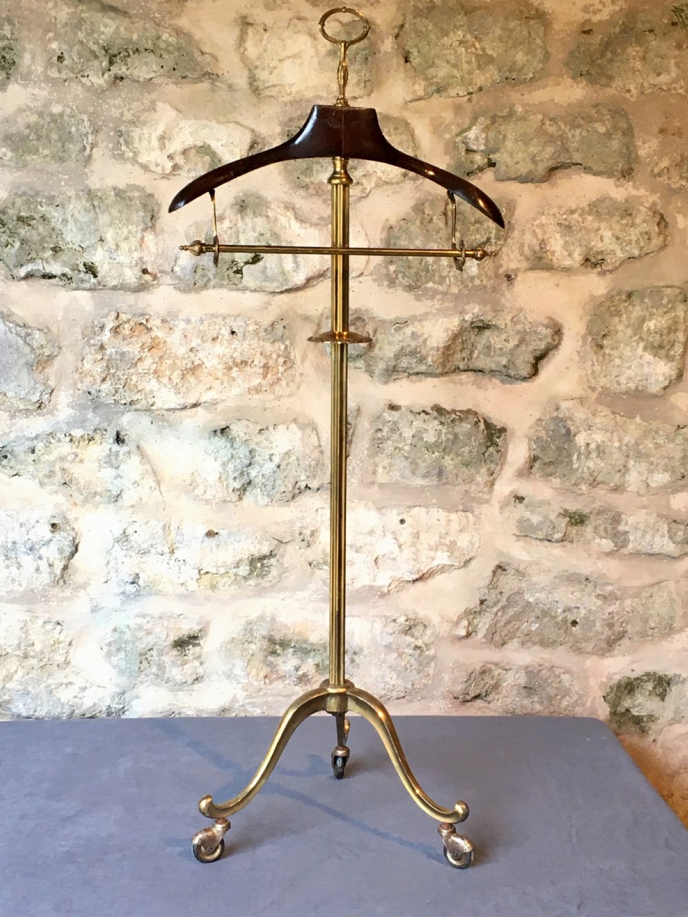 Incredibly stylish clothes valet View II