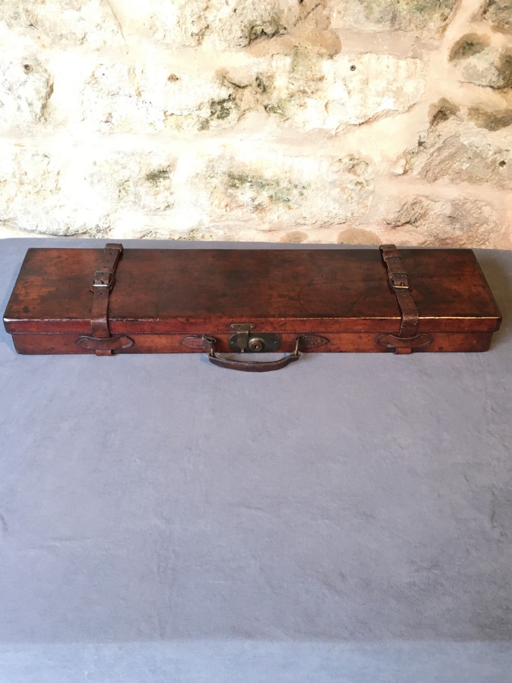 Vintage luggage: exceptional gun case