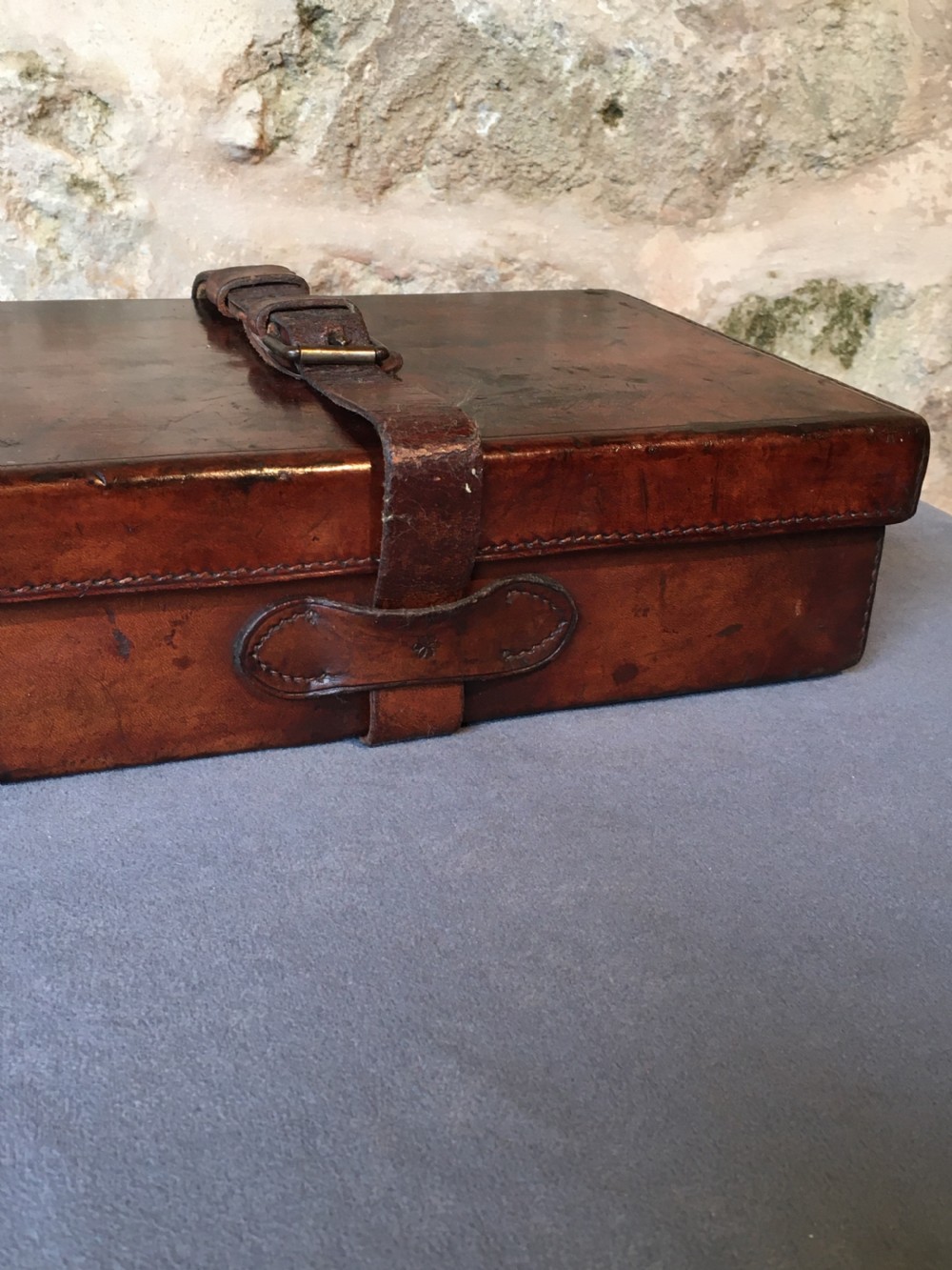 Vintage luggage: exceptional gun case View VII