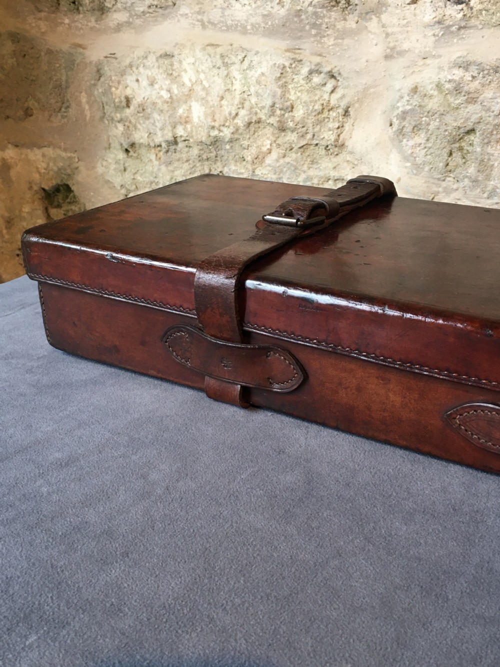Vintage luggage: exceptional gun case View XVII